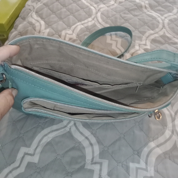Teal/sea foam relic purse - Picture 2 of 2